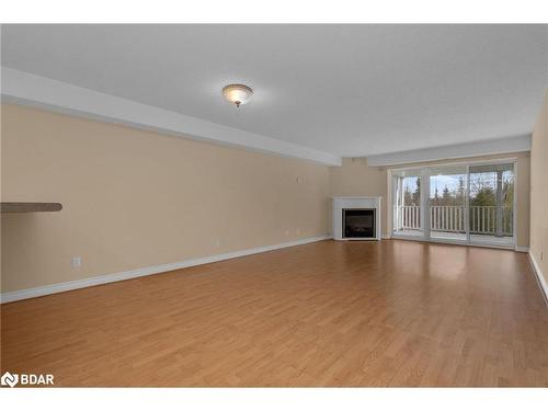 5-30 Mulligan Lane, Wasaga Beach, ON - Indoor With Fireplace