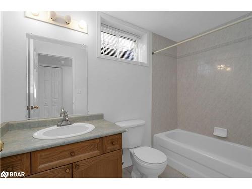 74 Buchanan Street, Barrie, ON - Indoor Photo Showing Bathroom