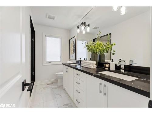 1 Alan Williams Trail, Uxbridge, ON - Indoor Photo Showing Bathroom