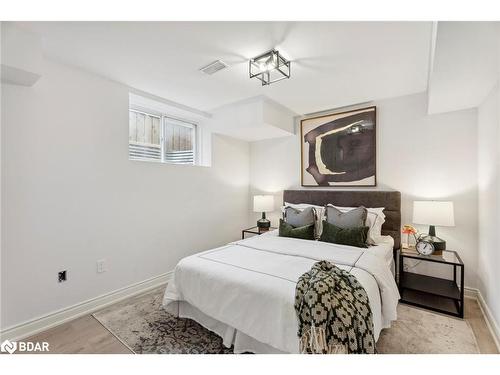 1 Alan Williams Trail, Uxbridge, ON - Indoor Photo Showing Bedroom