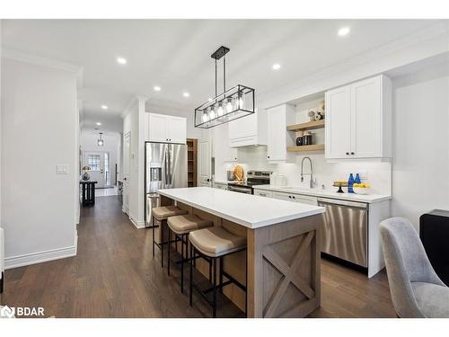 1 Alan Williams Trail, Uxbridge, ON - Indoor Photo Showing Kitchen With Upgraded Kitchen