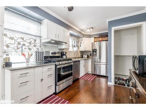 3194 Shoreview Drive, Washago, ON - Indoor Photo Showing Kitchen