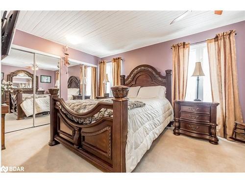 3194 Shoreview Drive, Washago, ON - Indoor Photo Showing Bedroom