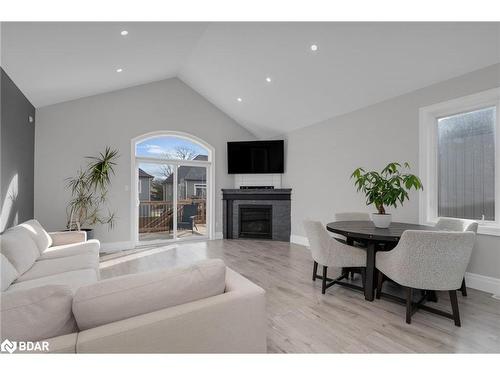 471 Mosley Street, Wasaga Beach, ON - Indoor Photo Showing Living Room With Fireplace