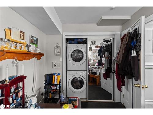 101 Livingstone Street W, Barrie, ON - Indoor Photo Showing Laundry Room