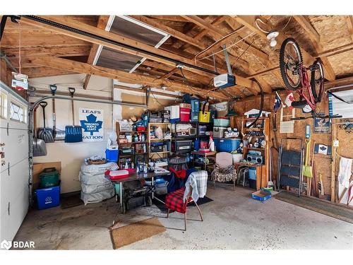 101 Livingstone Street W, Barrie, ON - Indoor Photo Showing Garage