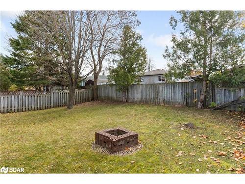 101 Livingstone Street W, Barrie, ON - Outdoor With Backyard