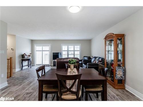 11 Charlie Rawson Boulevard, Victoria Harbour, ON - Indoor Photo Showing Dining Room