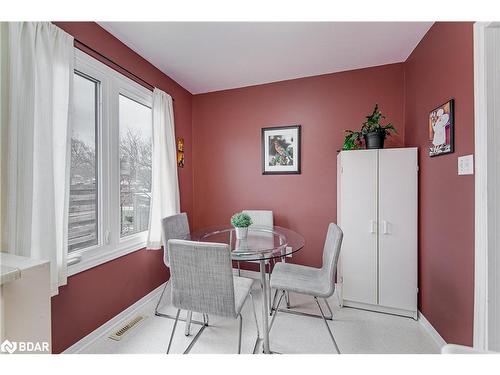 63 Bronte Crescent, Barrie, ON - Indoor Photo Showing Dining Room