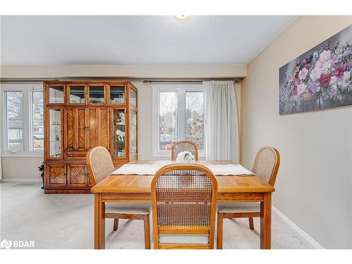 63 Bronte Crescent, Barrie, ON - Indoor Photo Showing Dining Room