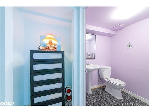 63 Bronte Crescent, Barrie, ON - Indoor Photo Showing Bathroom