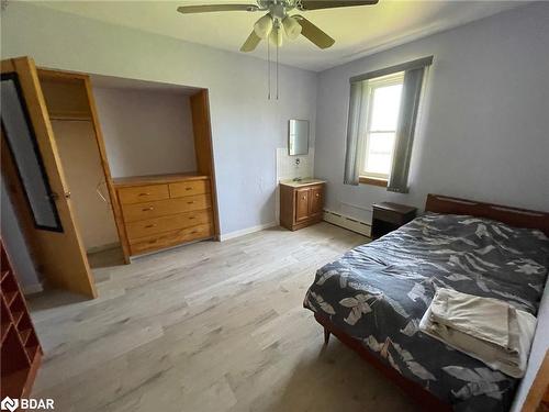 39 Poyntz Street, Penetanguishene, ON - Indoor Photo Showing Bedroom