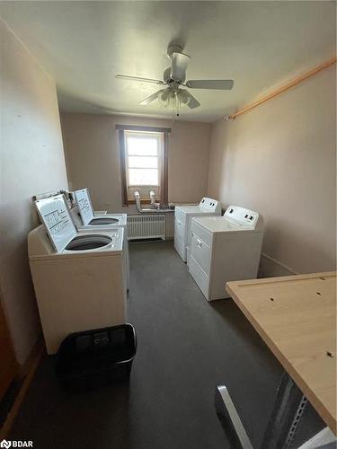 39 Poyntz Street, Penetanguishene, ON - Indoor Photo Showing Laundry Room