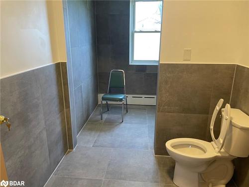 39 Poyntz Street, Penetanguishene, ON - Indoor Photo Showing Bathroom