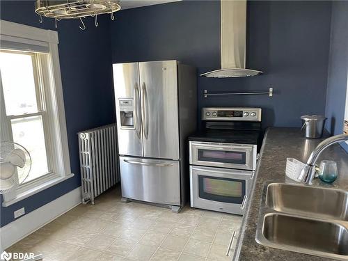 39 Poyntz Street, Penetanguishene, ON - Indoor Photo Showing Kitchen With Double Sink