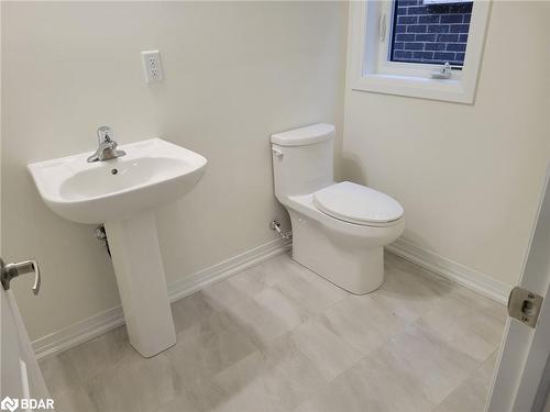 142 Turnberry Lane, Barrie, ON - Indoor Photo Showing Bathroom