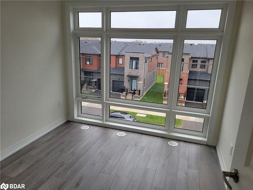 142 Turnberry Lane, Barrie, ON - Indoor Photo Showing Other Room