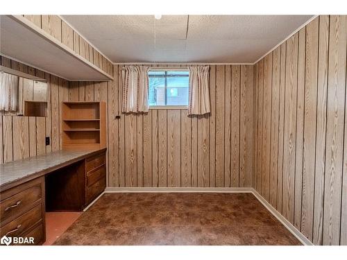 18 Calverley Street, Orillia, ON - Indoor Photo Showing Other Room