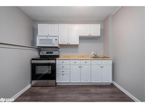 218 Hilda Street, Orillia, ON - Indoor Photo Showing Kitchen