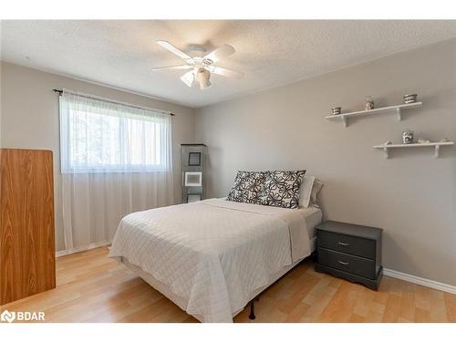 605 Big Bay Point Road, Barrie, ON - Indoor Photo Showing Bedroom