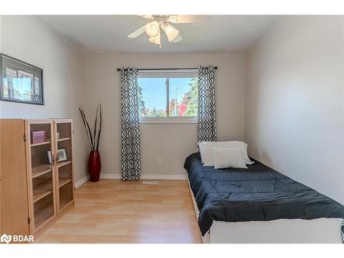 605 Big Bay Point Road, Barrie, ON - Indoor Photo Showing Bedroom