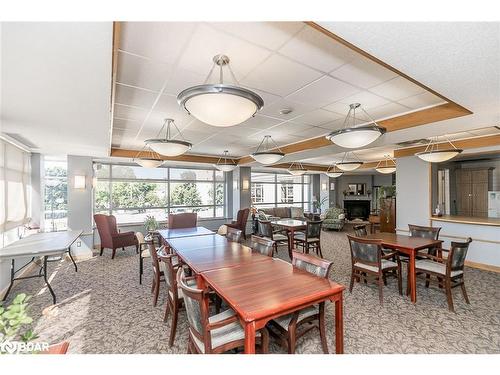 53-74 Ross Street, Barrie, ON - Indoor Photo Showing Dining Room