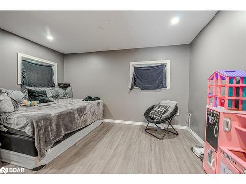 1376 13 Line N, Oro-Medonte, ON - Indoor Photo Showing Bedroom