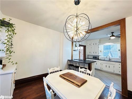 244 13Th Street, Hanover, ON - Indoor Photo Showing Dining Room