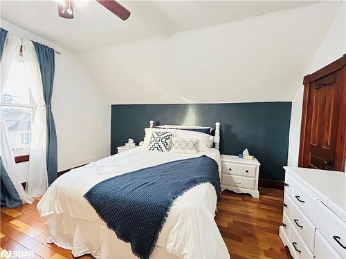 244 13Th Street, Hanover, ON - Indoor Photo Showing Bedroom