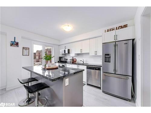 66 Pumpkin Corner Crescent, Barrie, ON - Indoor Photo Showing Kitchen With Stainless Steel Kitchen With Upgraded Kitchen