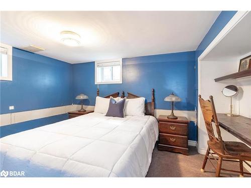 47 Woodland Drive, Wasaga Beach, ON - Indoor Photo Showing Bedroom