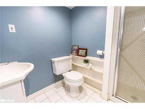 47 Woodland Drive, Wasaga Beach, ON - Indoor Photo Showing Bathroom