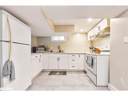 9920 Baldwin Street N, Whitby, ON - Indoor Photo Showing Kitchen