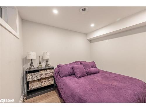 2638 Grand Tamarack Crescent, Severn, ON - Indoor Photo Showing Bedroom