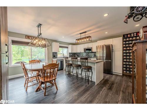 2638 Grand Tamarack Crescent, Severn, ON - Indoor Photo Showing Dining Room