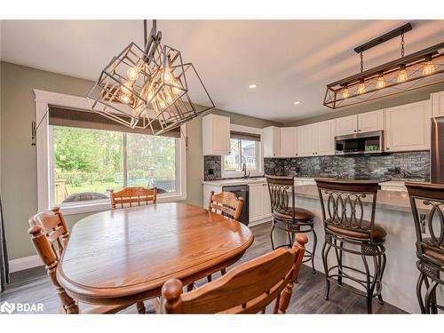 2638 Grand Tamarack Crescent, Severn, ON - Indoor Photo Showing Dining Room