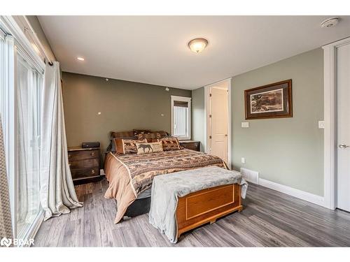 2638 Grand Tamarack Crescent, Severn, ON - Indoor Photo Showing Bedroom