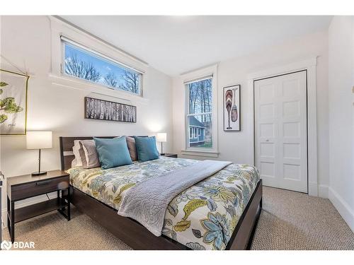 219-11 Hollow Lane, Cherry Valley, ON - Indoor Photo Showing Bedroom