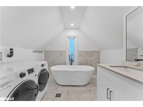 57 Stirton Street, Hamilton, ON - Indoor Photo Showing Laundry Room