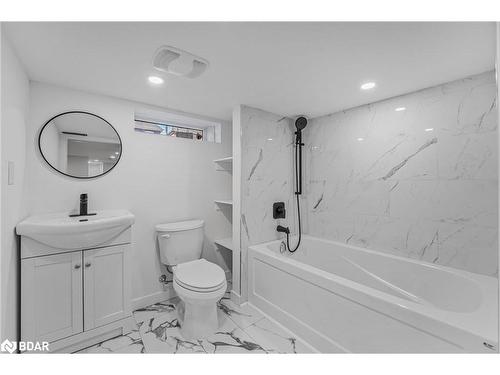 57 Stirton Street, Hamilton, ON - Indoor Photo Showing Bathroom