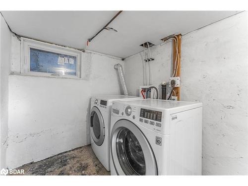 57 Stirton Street, Hamilton, ON - Indoor Photo Showing Laundry Room