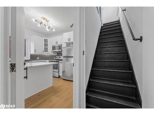 57 Stirton Street, Hamilton, ON - Indoor Photo Showing Kitchen