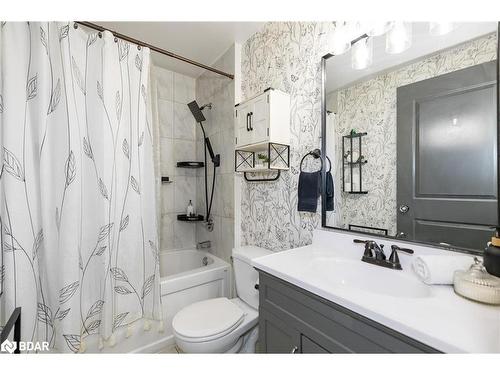 701-9235 Jane Street, Maple, ON - Indoor Photo Showing Bathroom