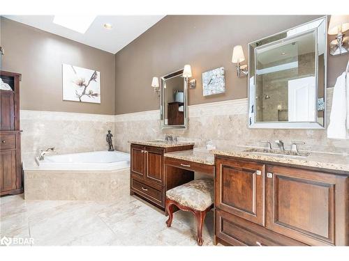 1826 Quantz Crescent, Innisfil, ON - Indoor Photo Showing Bathroom