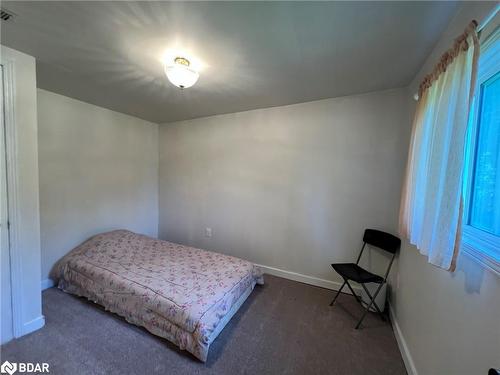 34 Broadview Street, Collingwood, ON - Indoor Photo Showing Bedroom