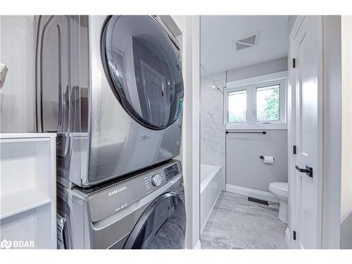 622 Scarlett Line, Hillsdale, ON - Indoor Photo Showing Laundry Room