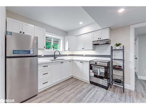 622 Scarlett Line, Hillsdale, ON - Indoor Photo Showing Kitchen