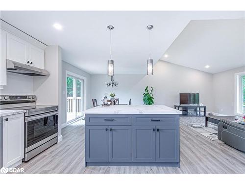 622 Scarlett Line, Hillsdale, ON - Indoor Photo Showing Kitchen