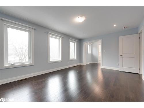 1147 Arnold Street, Innisfil, ON - Indoor Photo Showing Other Room