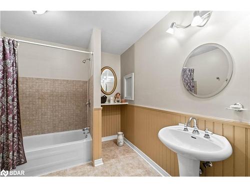 147 Memory Lane, Brighton, ON - Indoor Photo Showing Bathroom